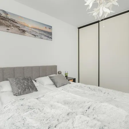 Nowoczesny Z Parkingiem W Gdansku By Renters Daire *